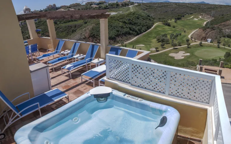 Adosado con Jacuzzi y terraza privada - Colina del Paraíso
