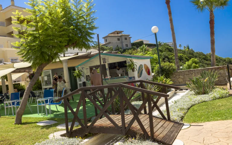 Bar en la piscina - Colina del Paraíso