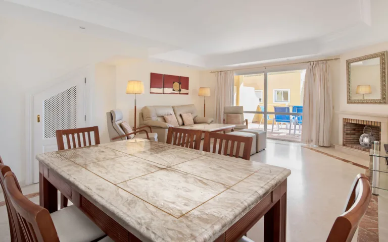 Salón comedor - Colina del Paraíso