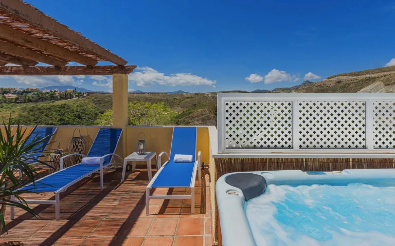Adosado con Jacuzzi y terraza privada - Colina del Paraíso