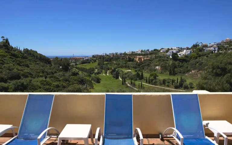 Terraza con vistas - Colina del Paraíso