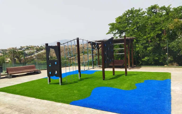 Parque infantil - Colina del Paraíso