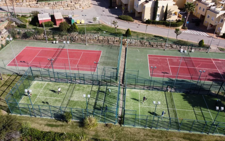 Pistas de tenis y padel - Colina del Paraíso