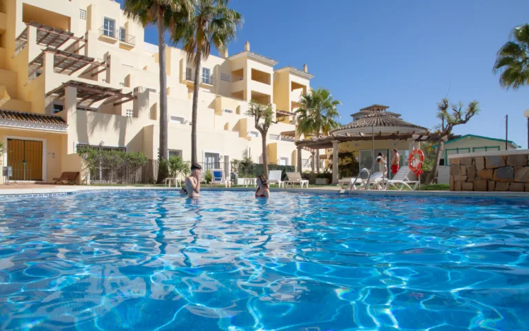 Piscina - Colina del Paraíso